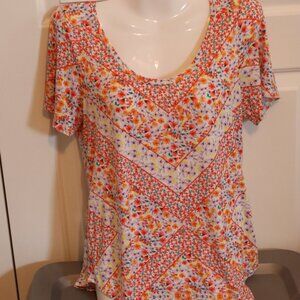 For the Republic Colorful Casual Short Sleeve Rayon/Spandex Tee Size Medium